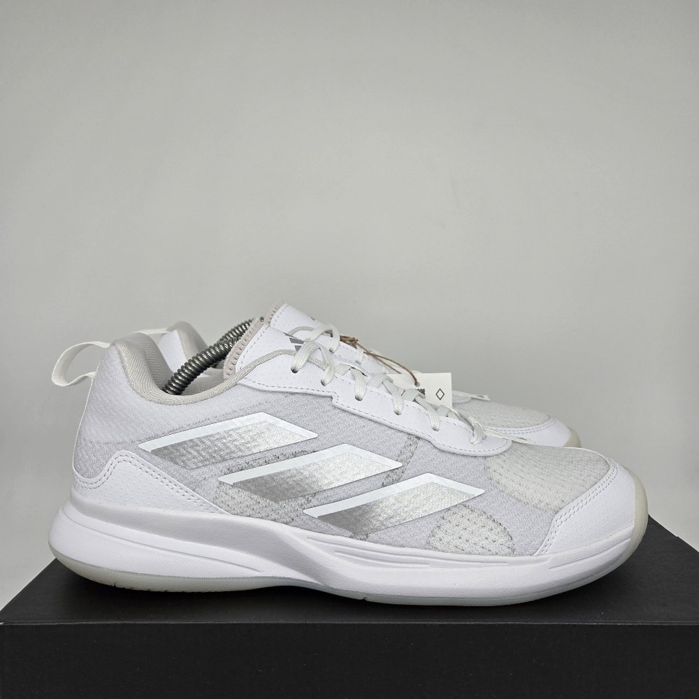 Adidas Women's Tennis Shoes Avaflash Low 'White Silver Metallic' Size 7 - Picture 3 of 8
